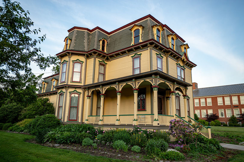 Alumni House